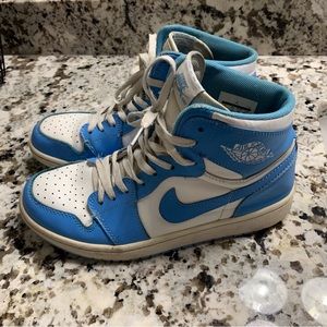 Air Jordan 1 University Blue